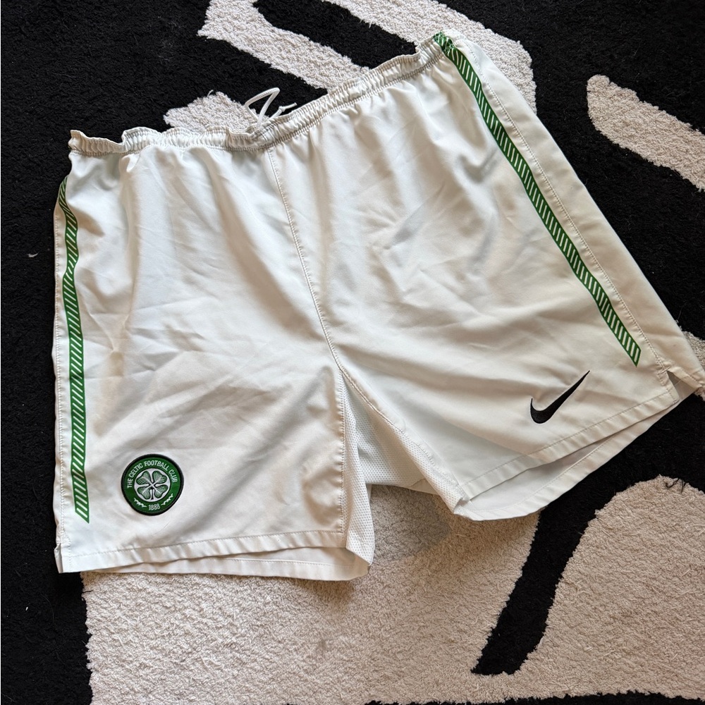 Nike Vintage Celtic Soccer Shorts Size Medium